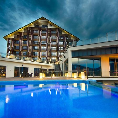 F&B Spa Resort Bukovel Bagian luar foto