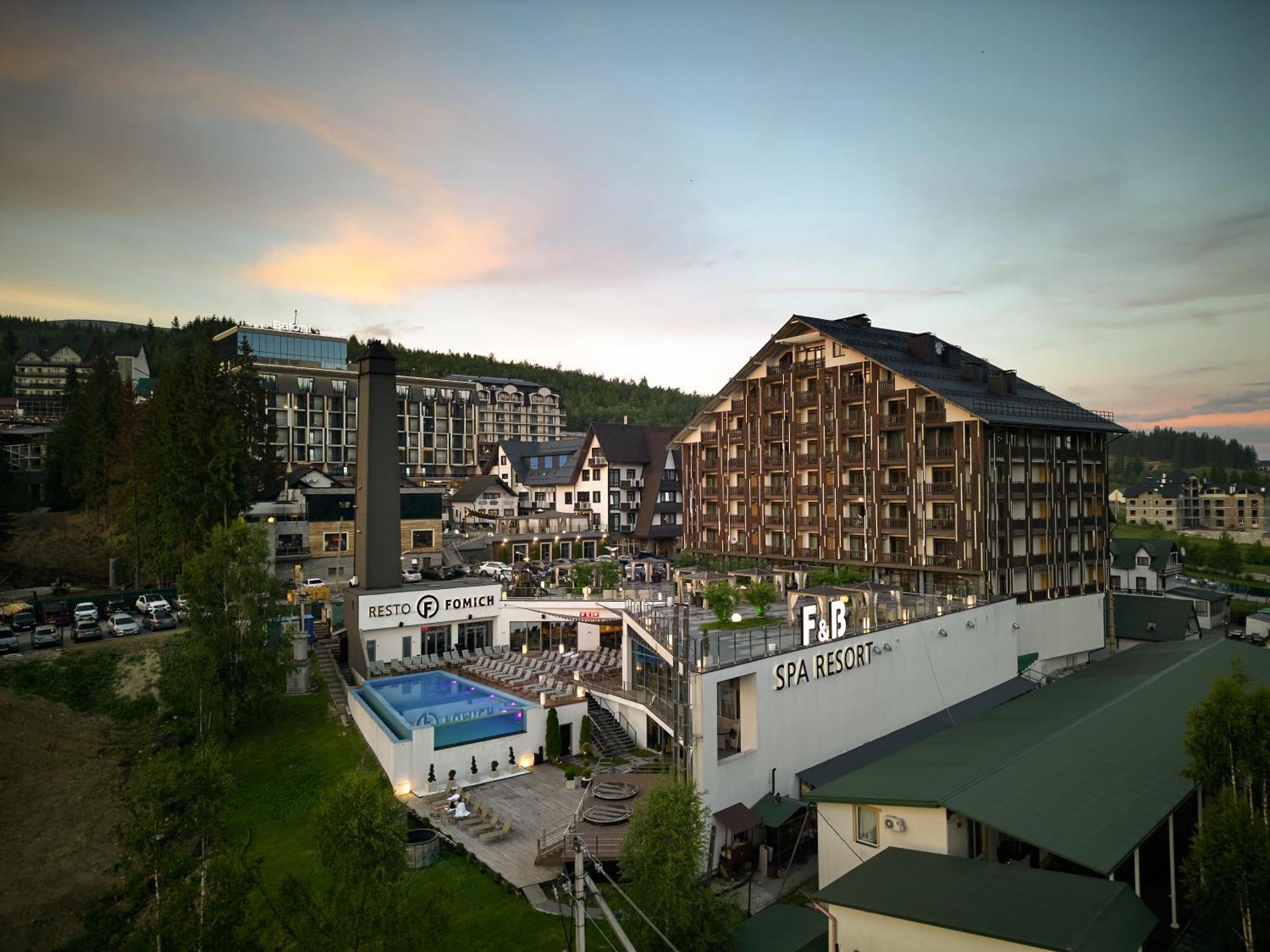 F&B Spa Resort Bukovel Bagian luar foto