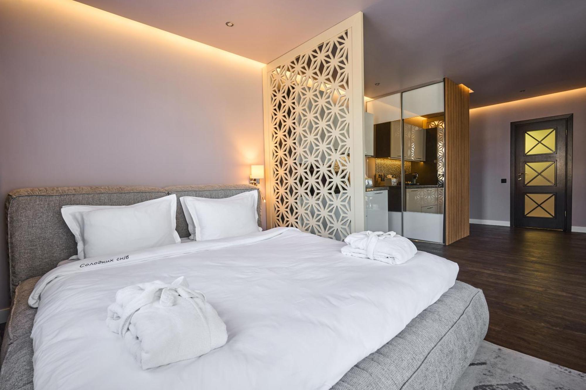 F&B Spa Resort Bukovel Bagian luar foto