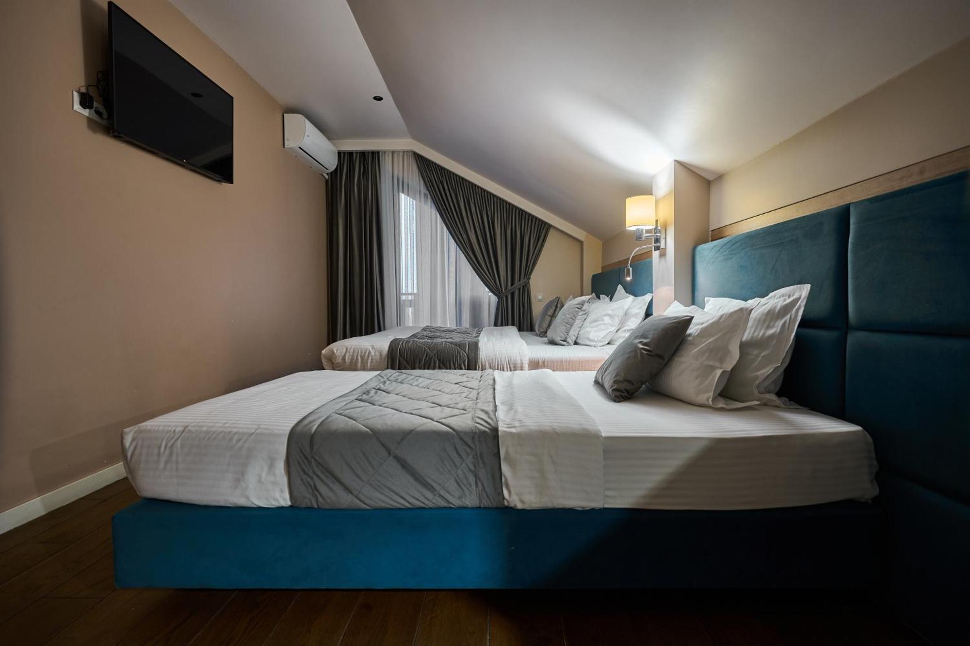 F&B Spa Resort Bukovel Bagian luar foto