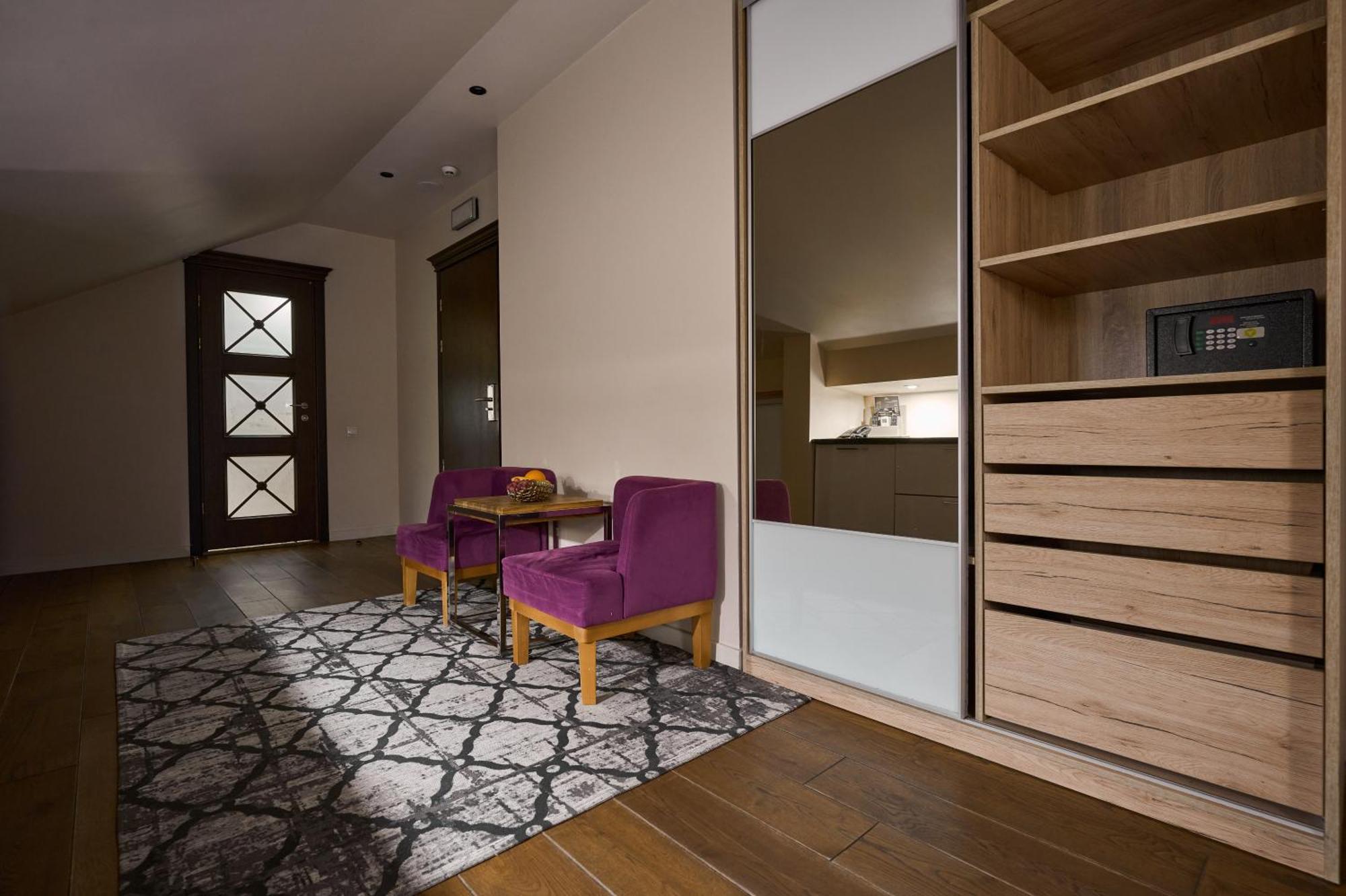 F&B Spa Resort Bukovel Bagian luar foto