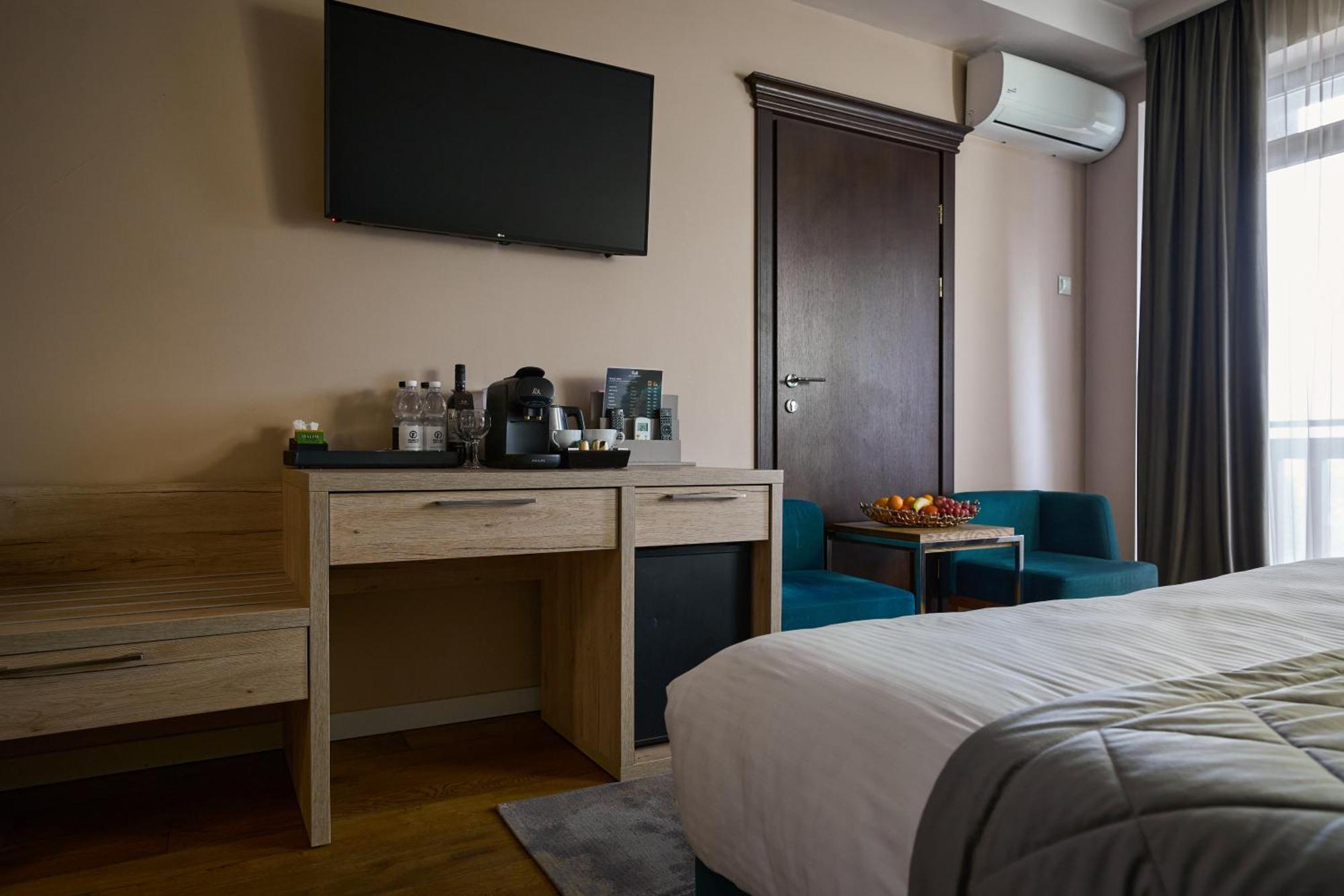 F&B Spa Resort Bukovel Bagian luar foto