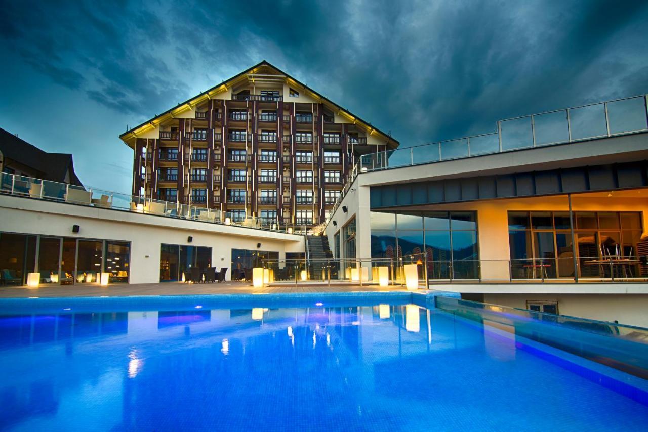 F&B Spa Resort Bukovel Bagian luar foto